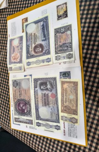 Papel de la peseta 40 billetes Facsimil FNMT.