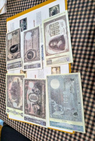 Papel de la peseta 40 billetes Facsimil FNMT.