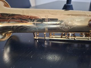 Saxofón Soprano Dorado