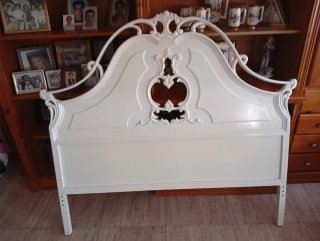 Cabecero de madera blanco