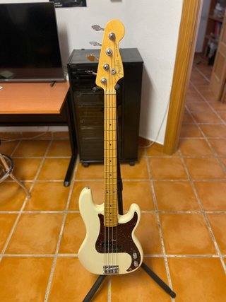Bajo Fender American Standard Precision Bass