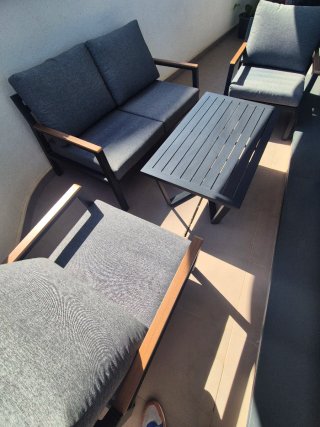 Conjunto de jardín con mesa 4 plazas metal Beliani