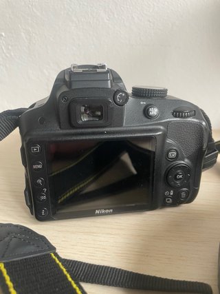 Nikon D3300 + Obiettivo 18-55mm VR II