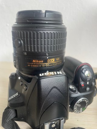 Nikon D3300 + Obiettivo 18-55mm VR II