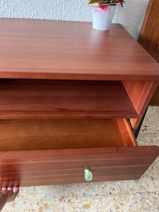 Mueble TV madera con ruedas
