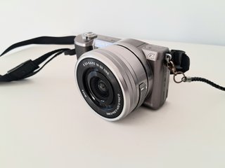 1.954 DISPAROS Cámara Sony A5100 con objetivo kit