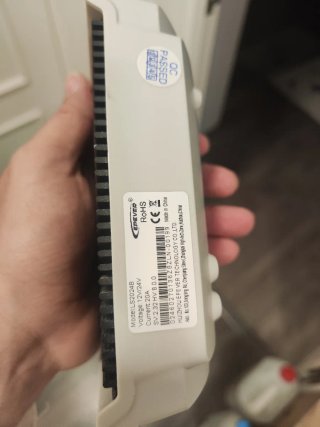 Controlador Carga Solar Epever LS2024B PWM
