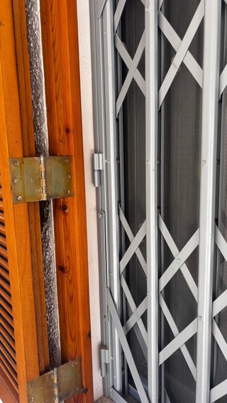 Reja de seguridad con llave