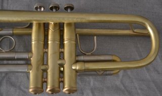 Trompeta Bach Stradivarius 37 Raw Brass Sib