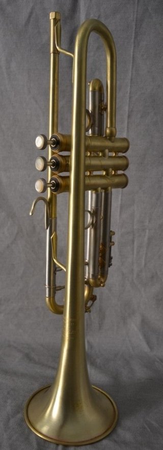 Trompeta Bach Stradivarius 37 Raw Brass Sib