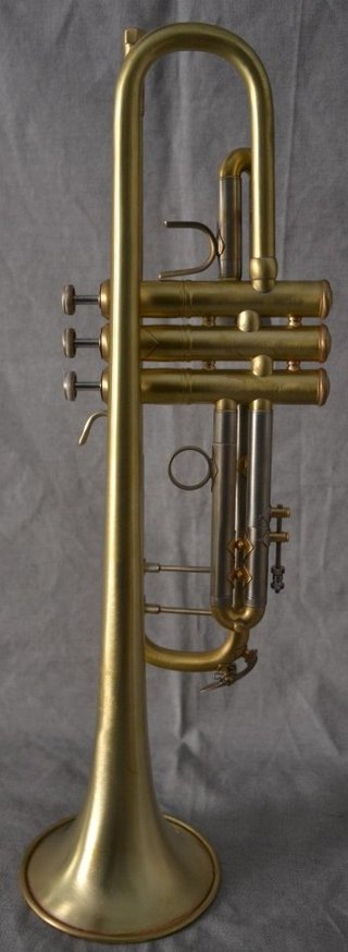 Trompeta Bach Stradivarius 37 Raw Brass Sib