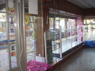 LOCAL GRANDES ESCAPARATES