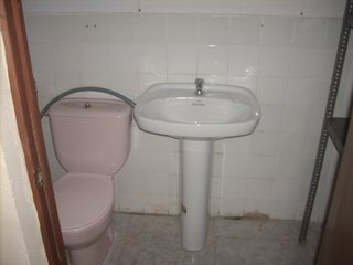 LOCAL GRANDES ESCAPARATES