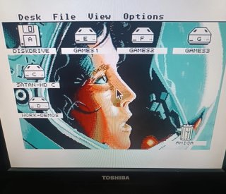 Atari 520 STe 4MB con Satandisk, Ratón,cable RGB.
