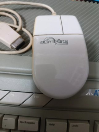 Atari 520 STe 4MB con Satandisk, Ratón,cable RGB.