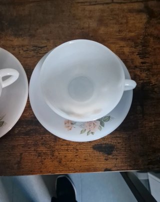 Juego 2 Tazas y Platos Russell Hobbs