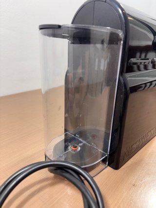 Cafetera cápsulas Nespresso DeLonghi Inissia
