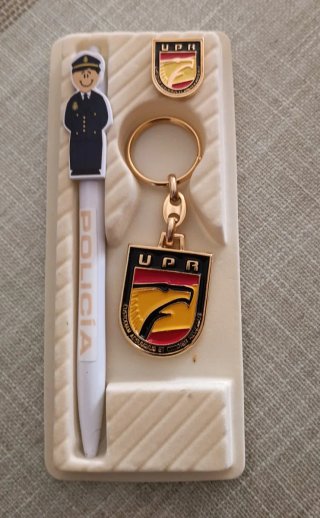 Set Policía Nacional: Llavero, Pulsera y Bolígrafo