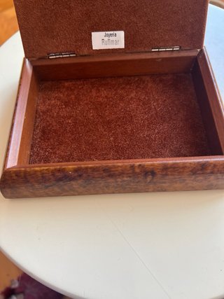 Joyero de madera y plata