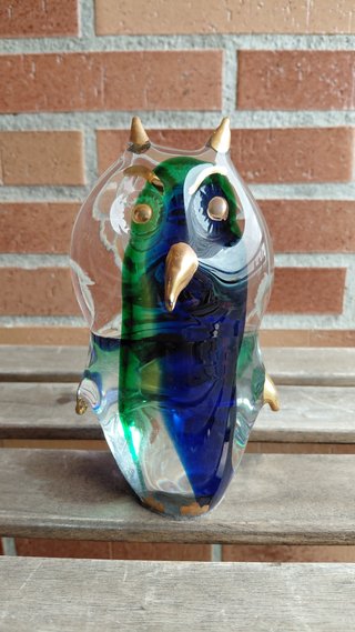 Búho de cristal decorativo