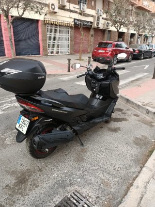 Suzuki Burgman 400 ABS 2018.