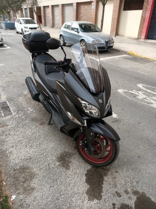 Suzuki Burgman 400 ABS 2018.