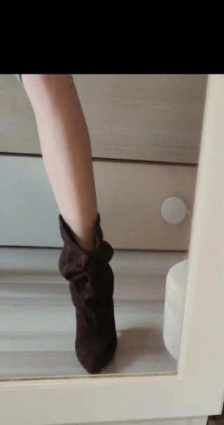 Botines marrones fruncidos