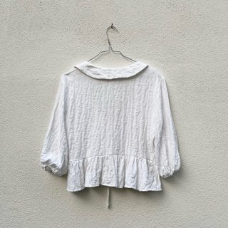 Blusa Zara con cuello Peter Pan