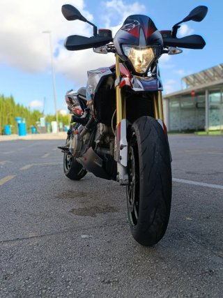 Aprilia Dorsoduro 750 Supermotard