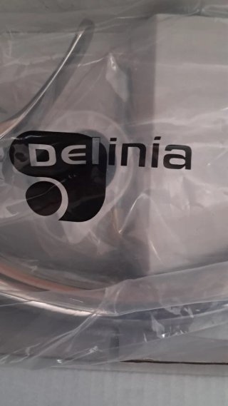 Grifo de cocina cromado nuevo.