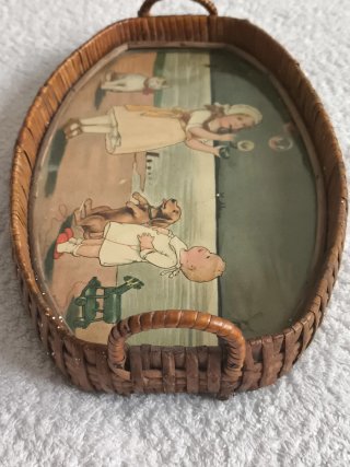 PRECIOSA BANDEJA ANTIGUA ESCENAS INFANTILES  1920
