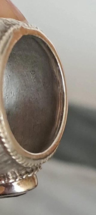 Anello fascione con pietra viola tg 17.5