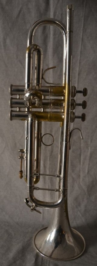 Trompeta Bach Stradivarius 25L Corporation