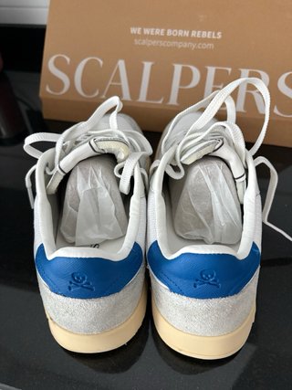 Zapatillas Scalpers Blancas y Azules