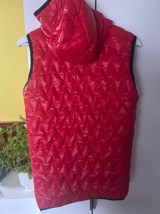 Chaleco niño Boss azul marino y rojo