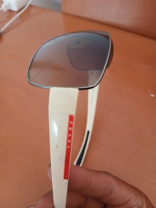 Gafas de sol Prada originales Italia