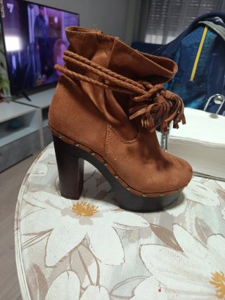 Botas de tacón marrones