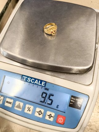 Anillo Oro 18kt León Rubíes y Diamante