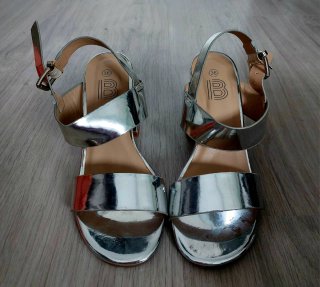 Sandalias tacón plateadas talla 36