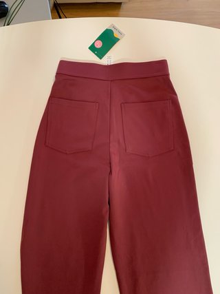 Pantalón Halara Granate Tiro Alto Nuevo