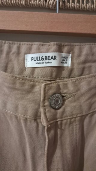 Pantalón cargo Pull&Bear beige T.38