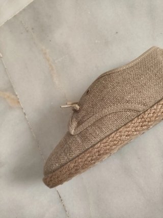 Zapatitos de lona con cordones