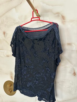 Camiseta XL con detalles encaje