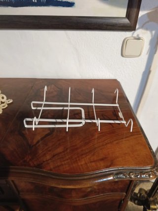 Colgador de tazas de metal
