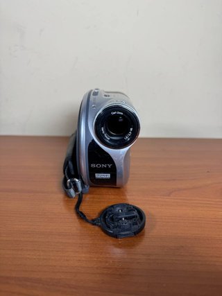 Sony Handycam DCR-DVD105 Videocamera Digitale
