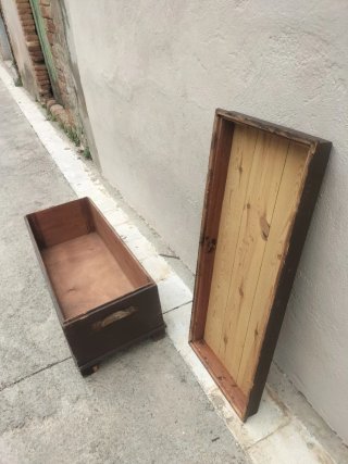 Baúl antiguo de madera