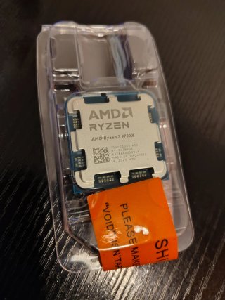 AMD Ryzen 7 9700X