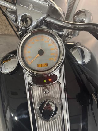Harley-Davidson Road King Custom