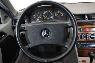 Mercedes-Benz Clase E E-CLASS 300 CE 24V 2P