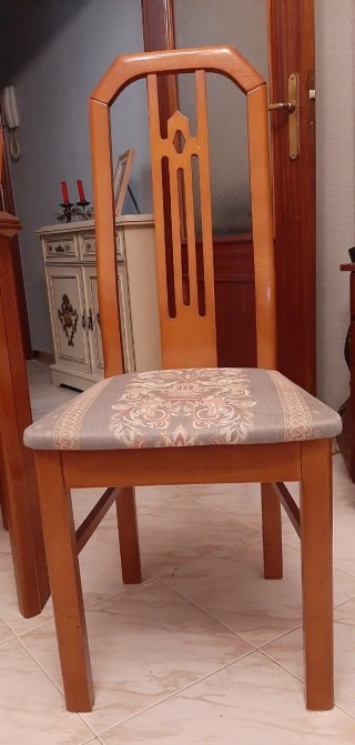 Mesa extensible con 4 sillas